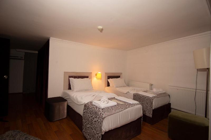 Family Room with Terrace image 3