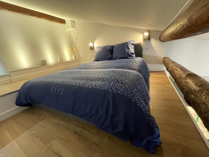 Nice Renting - MASSENA - LOFT - HEART of VIEIL ANTIBES - THE MARKET WITH SEA VIEW - image 30