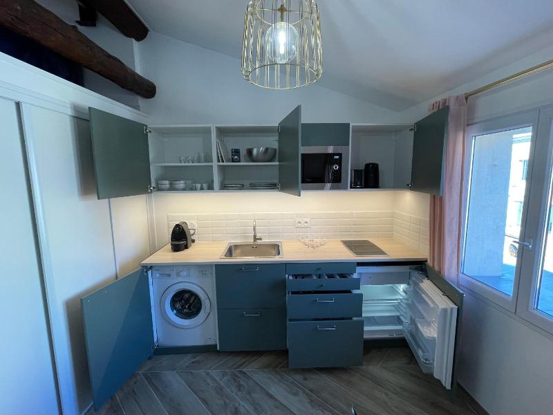 Nice Renting - MASSENA - LOFT - HEART of VIEIL ANTIBES - THE MARKET WITH SEA VIEW - image 12