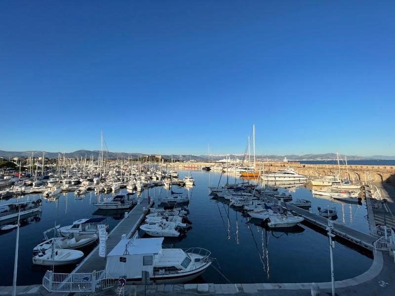 Nice Renting - MASSENA - LOFT - HEART of VIEIL ANTIBES - THE MARKET WITH SEA VIEW - image 10