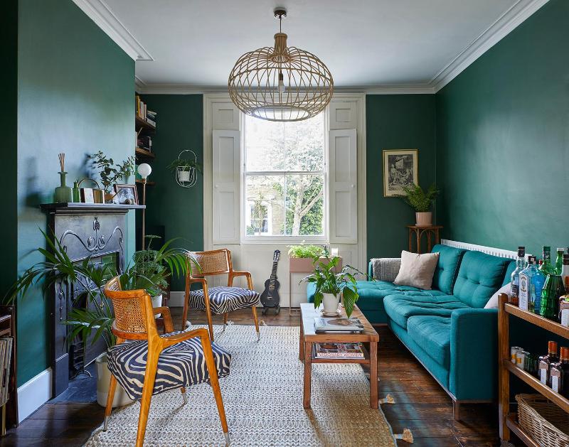JOIVY Stylish 2-bed house with private garden in Hackney Images