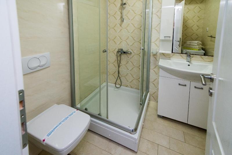 Apartment - Ground Floor (6) image 2