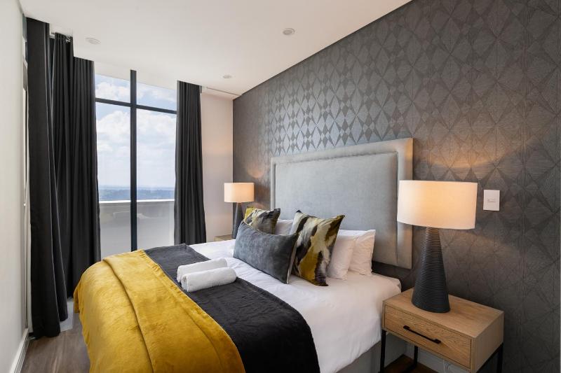 Illovo Central Apartments - image 8