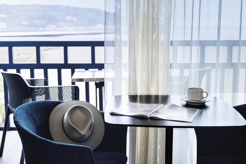 Double Room with Sea View - Access to the Spa image 1