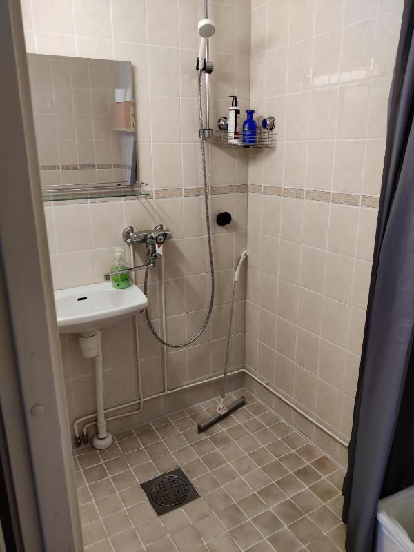 Standard Twin Room image 1