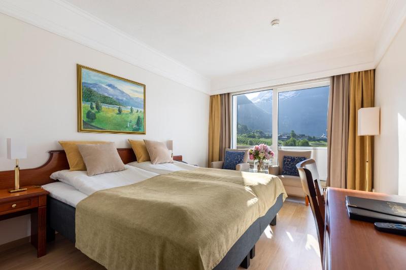 Standard Double or Twin Room image 1