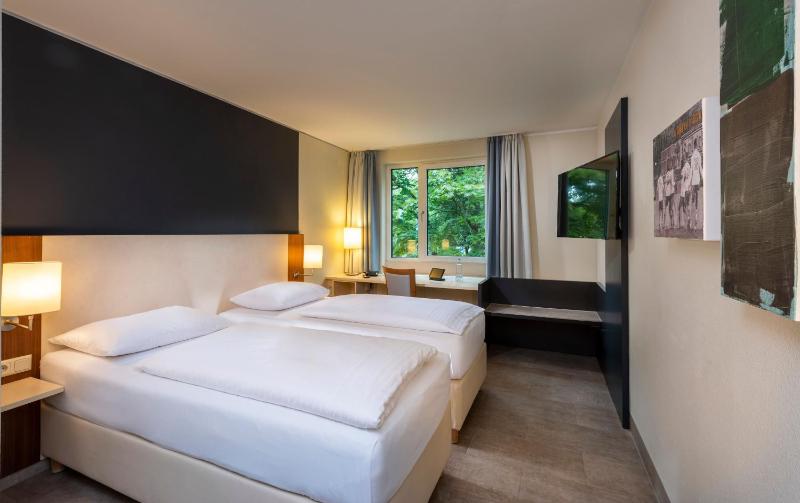 Essential Double or Twin Room image 3