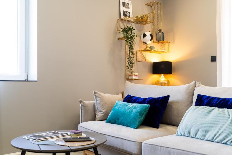 Deluxe Two-Bedroom Apartment with Terrace image 4