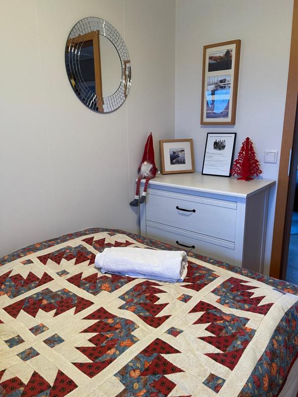 Three-Bedroom House image 4