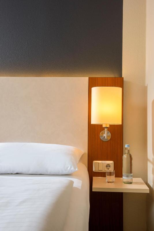 Superior Double or Twin Room image 4