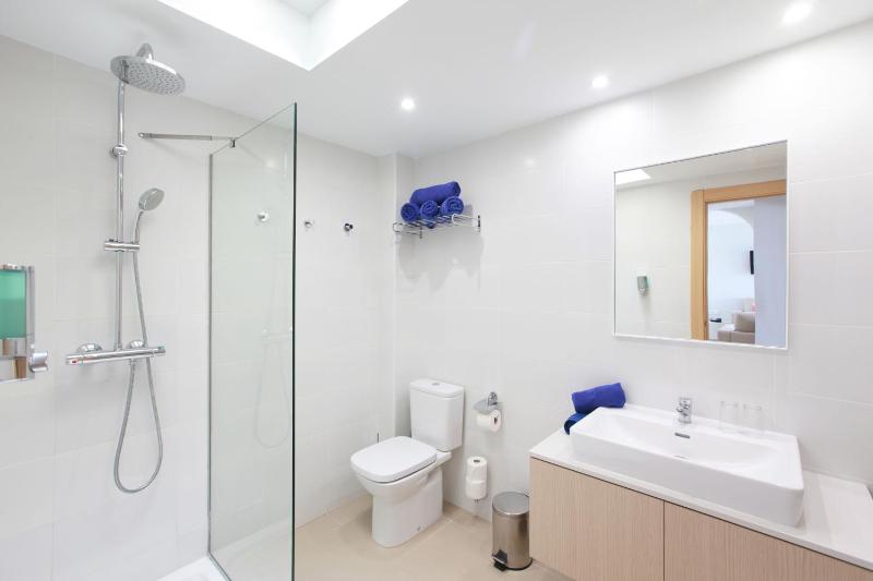 Standard Apartment (2 Adults + 2 Children) image 1