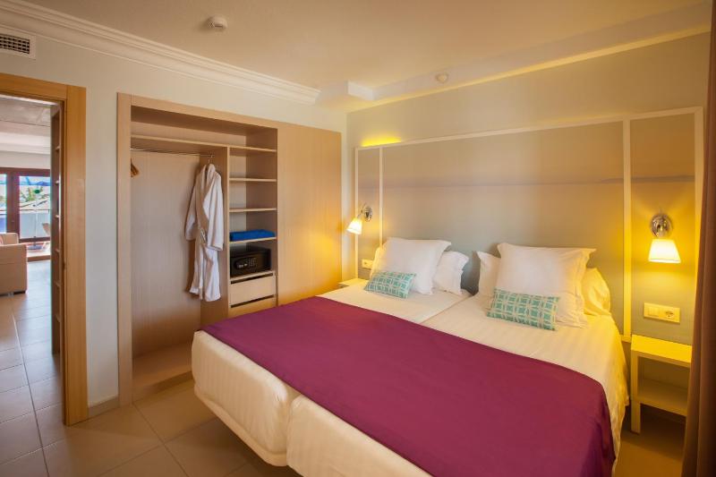Standard Apartment (2 Adults + 2 Children) image 4