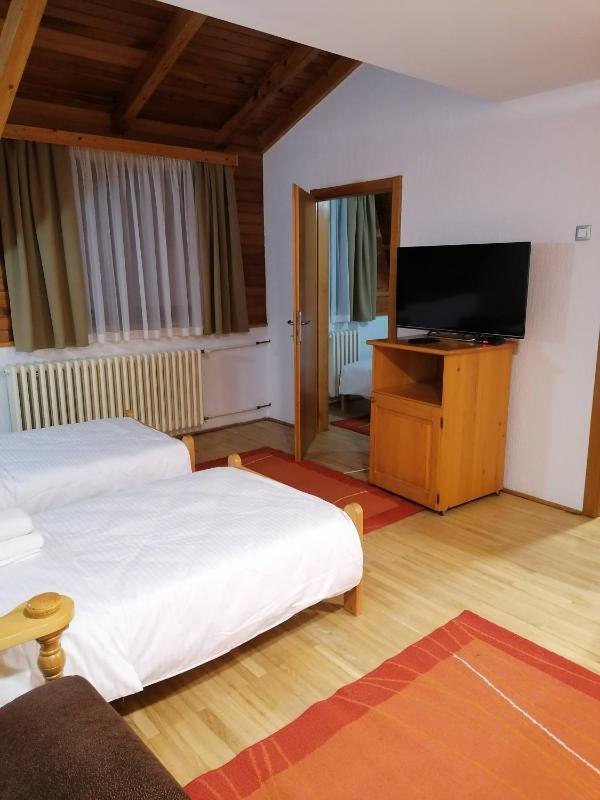 One-Bedroom Apartment image 4