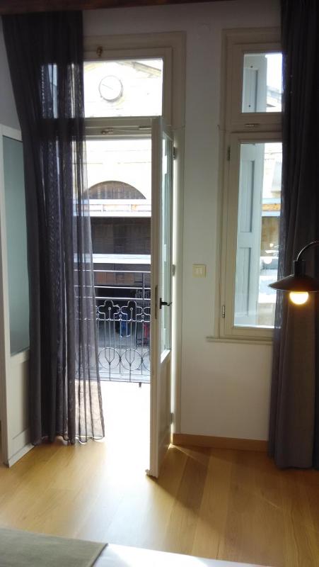 Superior Room with Balcony image 4