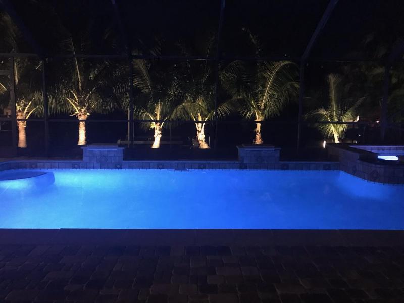 Direct Access Waterfront Villa with Heated Pool & Spa - Edgewater Escape - Roelens Vacations - image 15