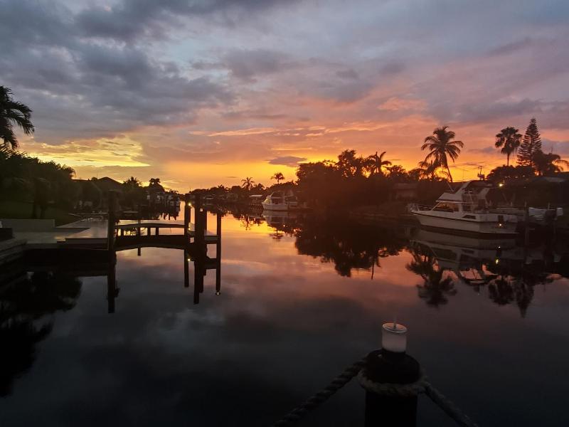 Direct Access Waterfront Villa with Heated Pool & Spa - Edgewater Escape - Roelens Vacations - image 28