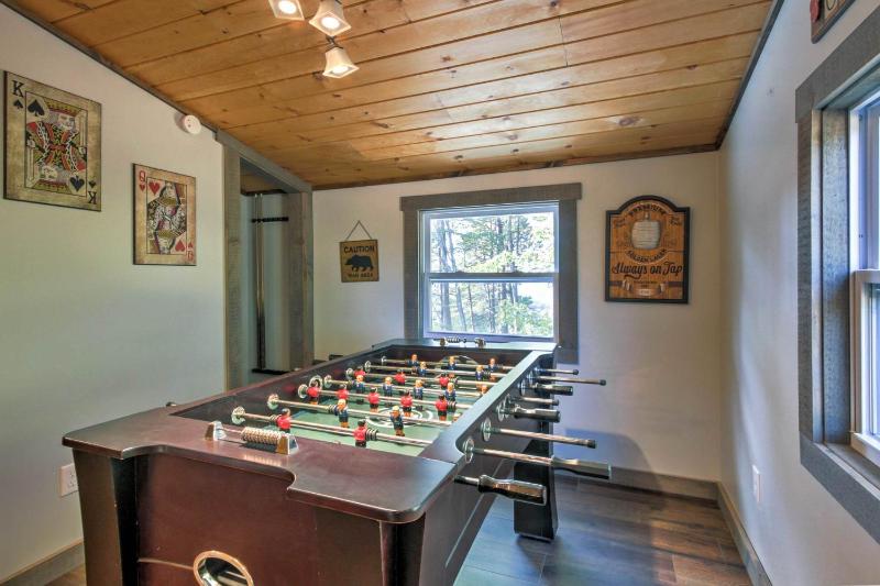 Smoky Mountain Loft Amazing Views Hot Tub 560 FREE tickets each paid day!!! - image 25