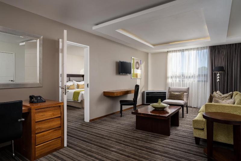 Premier Hotel Midrand - image 11