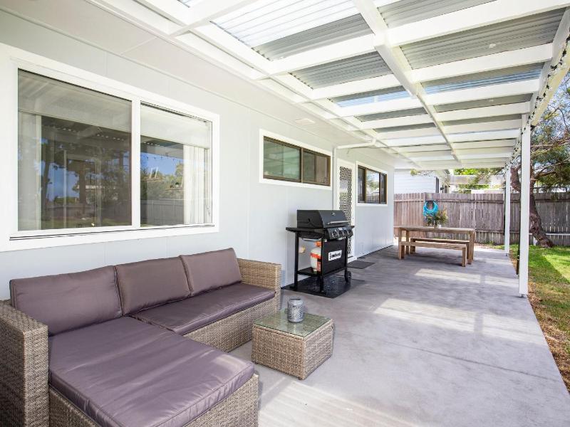 Roskell Retreat Pet Friendly 5 Mins Walk to Beach - image 11