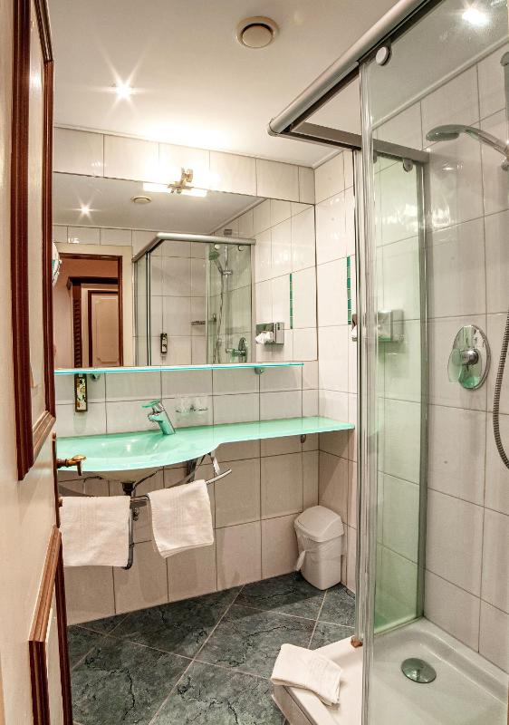 Superior Double Room image 3