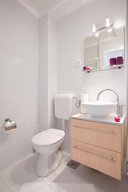 Triplex Two Bedroom Apartment with Balcony and Sea View image 4