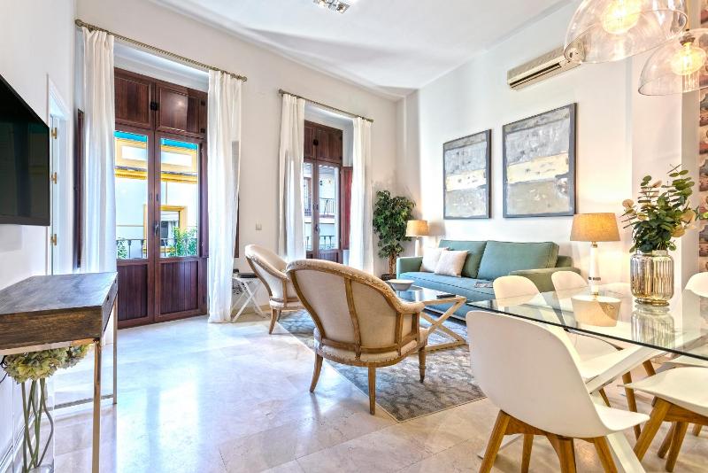 Two-Bedroom Apartment with Terrace - external access image 1