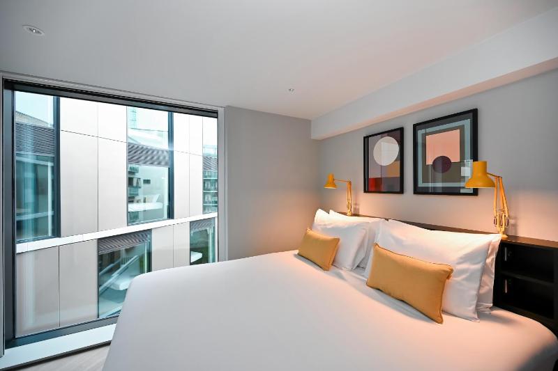 One-Bedroom Apartment image 4