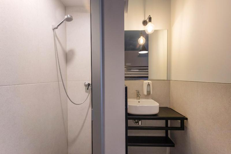 Quadruple Room with Private Bathroom image 2