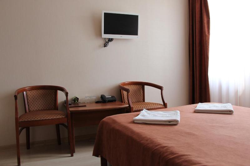 Standard Double Room image 4