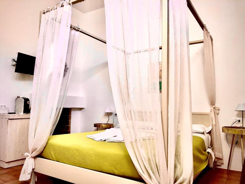 Double Room with Patio image 1
