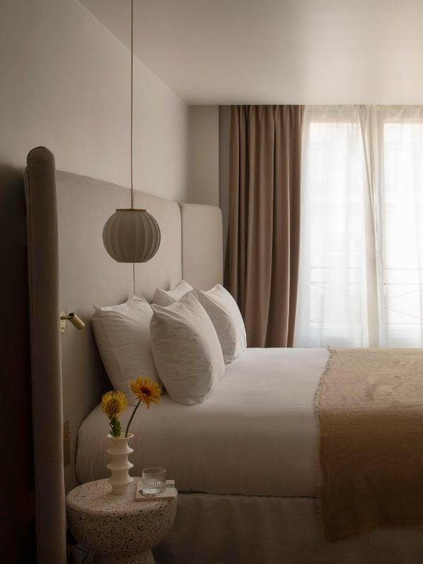 Superior Double Room image 1