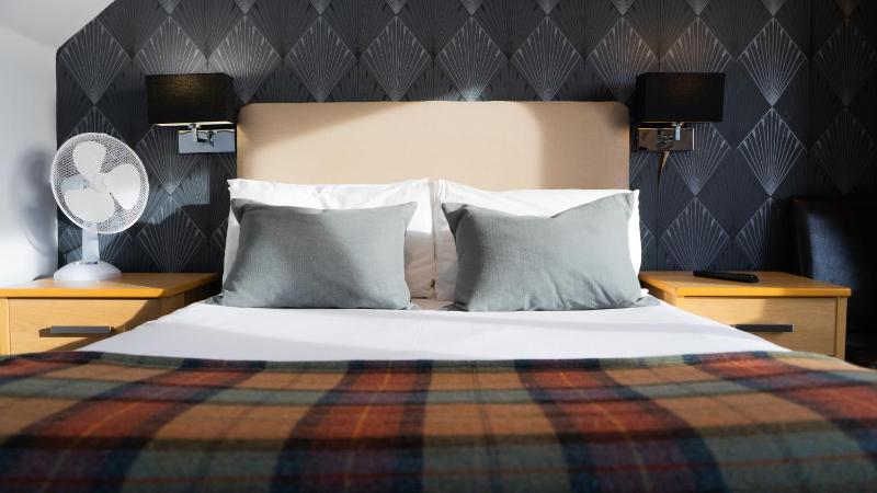 Double Room with Sea View image 3