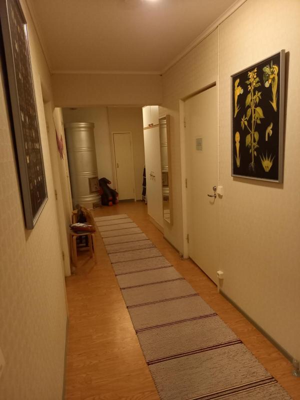 Twin Room with Shared Bathroom image 1