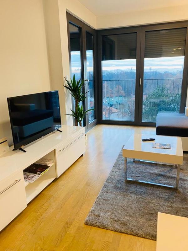 Apartment image 3
