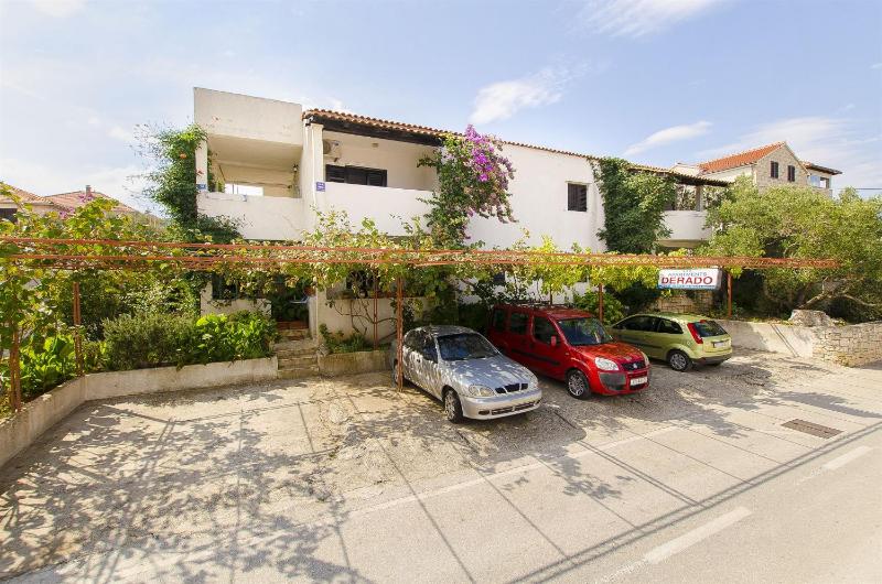 Apartments Derado - image 11