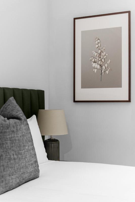 Small Double Room image 3
