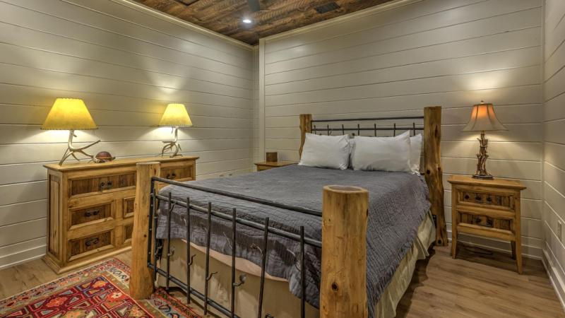 Carpe Diem - Dog Friendly | Mountain Views | Fun Game Room | Hot Tub - image 41
