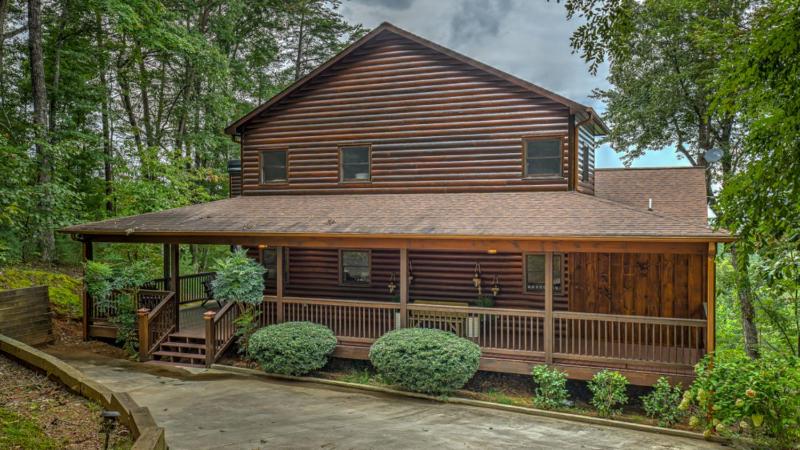 Carpe Diem - Dog Friendly | Mountain Views | Fun Game Room | Hot Tub - image 12