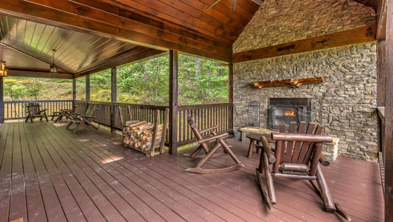 Carpe Diem - Dog Friendly | Mountain Views | Fun Game Room | Hot Tub - image 2