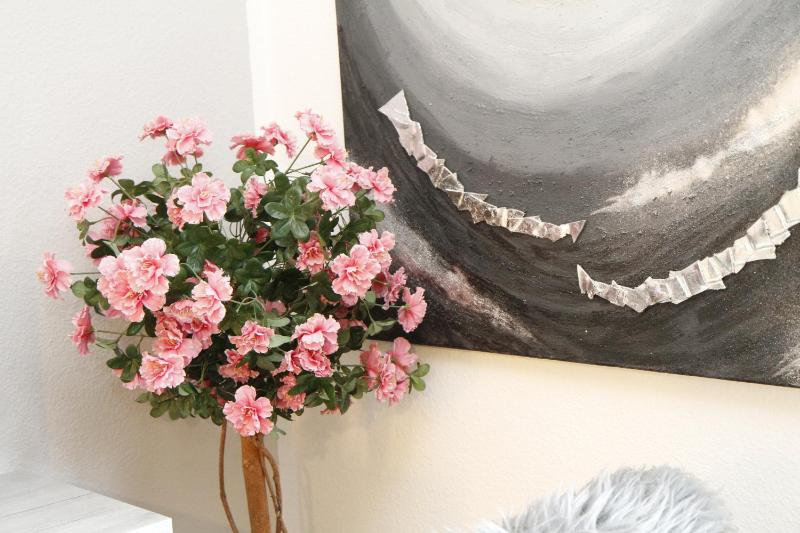 Large Double Room image 4