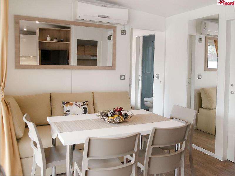 Bungalow image 1