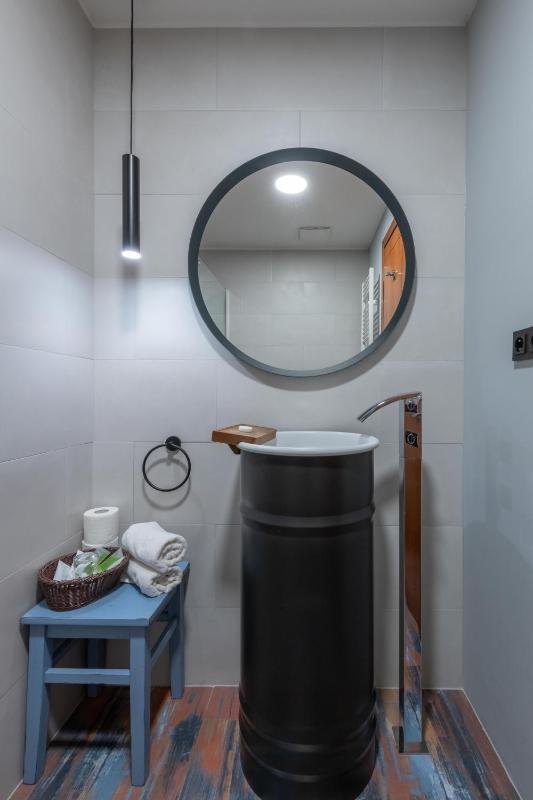 Apartment with Terrace image 3