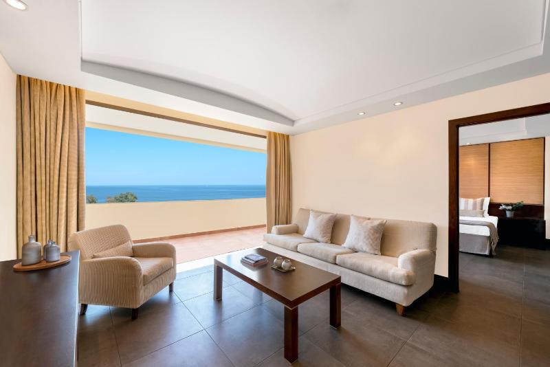 Suite Sea or Marina View image 4