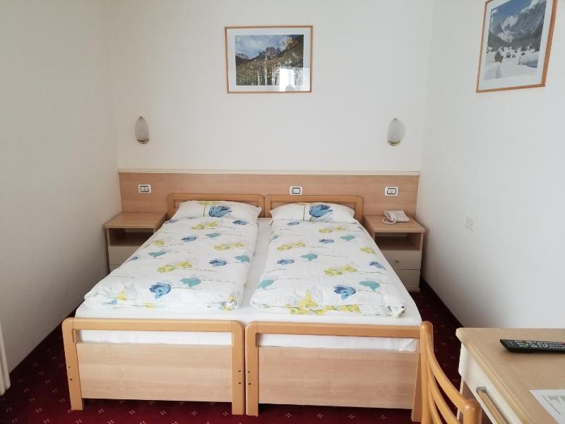 Economy Double or Twin Room image 4