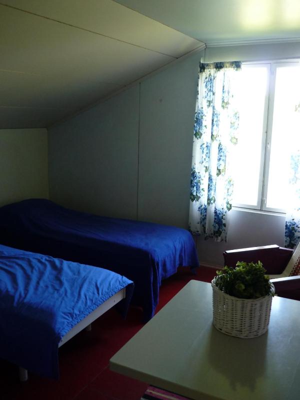 Quadruple Room with Shared Bathroom image 4