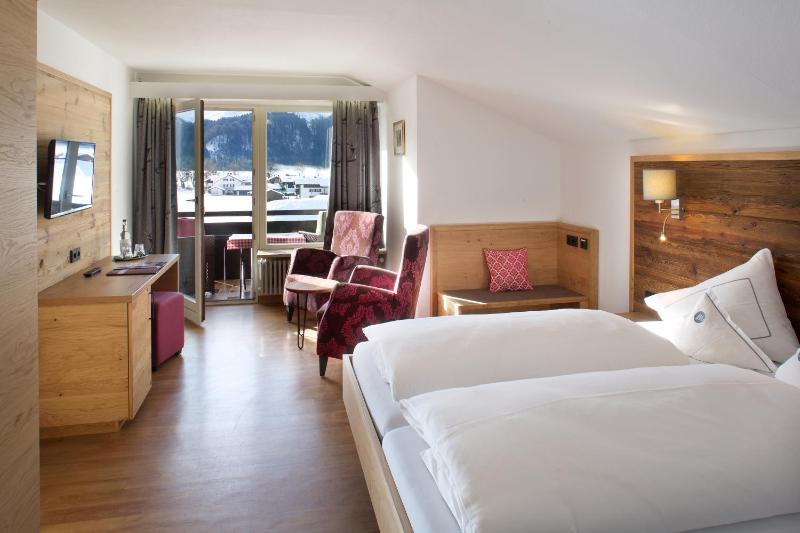 Comfort Double Room with Balcony image 1