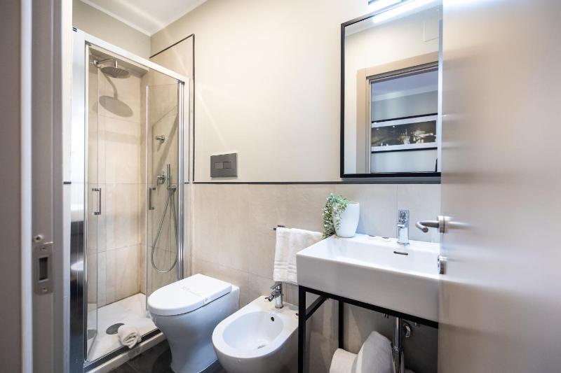 Standard Double or Twin Room image 3