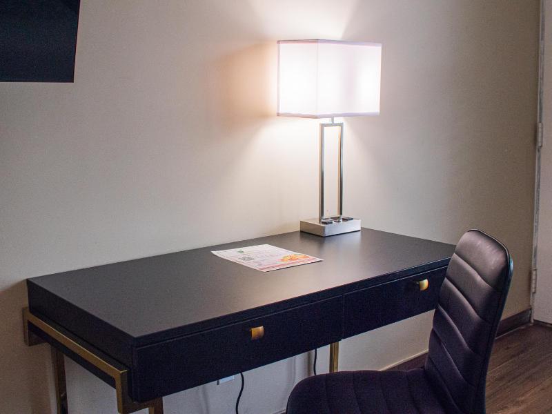 Standard Single Room image 2