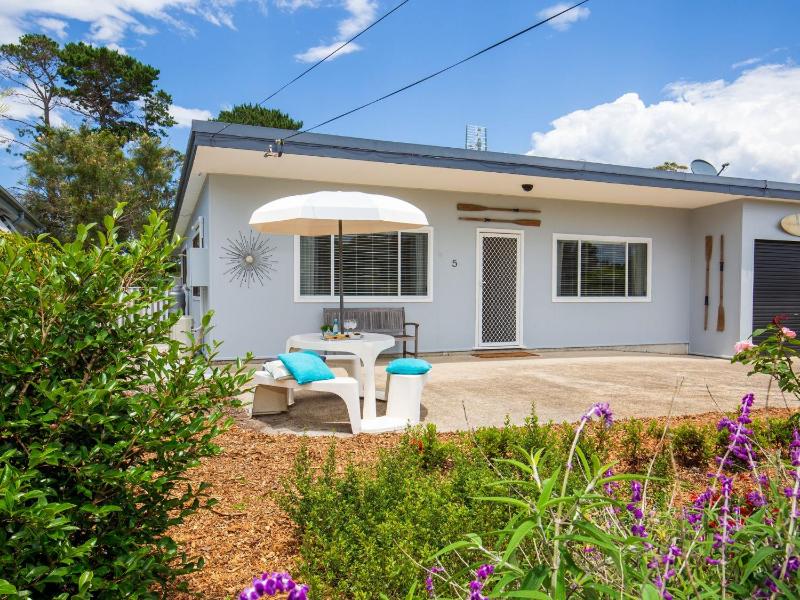 Roskell Retreat Pet Friendly 5 Mins Walk to Beach - image 7