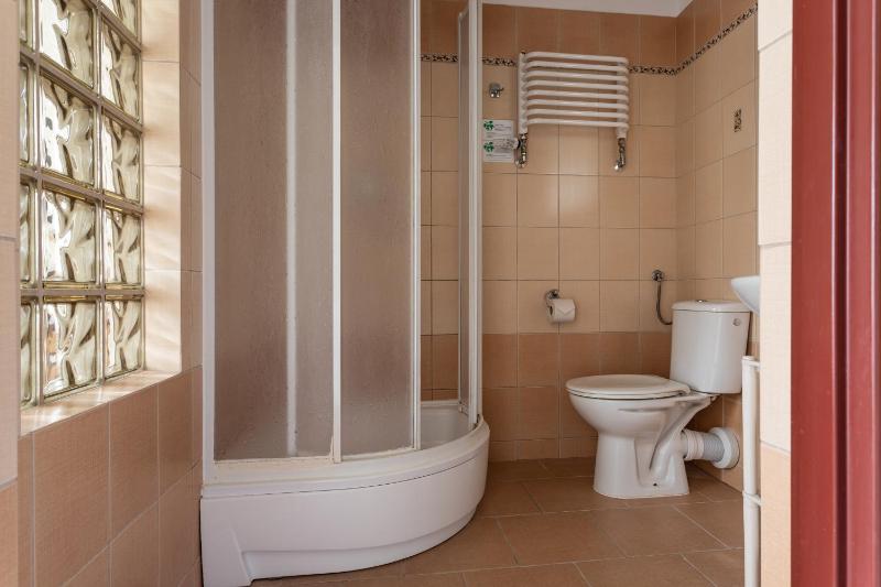 Double Room image 4